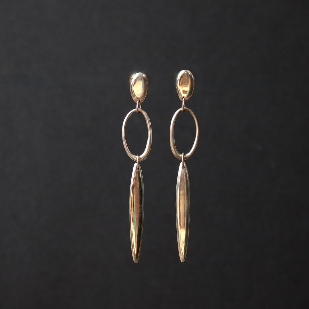 Pebble Loop Blade Dangling Stud Earring