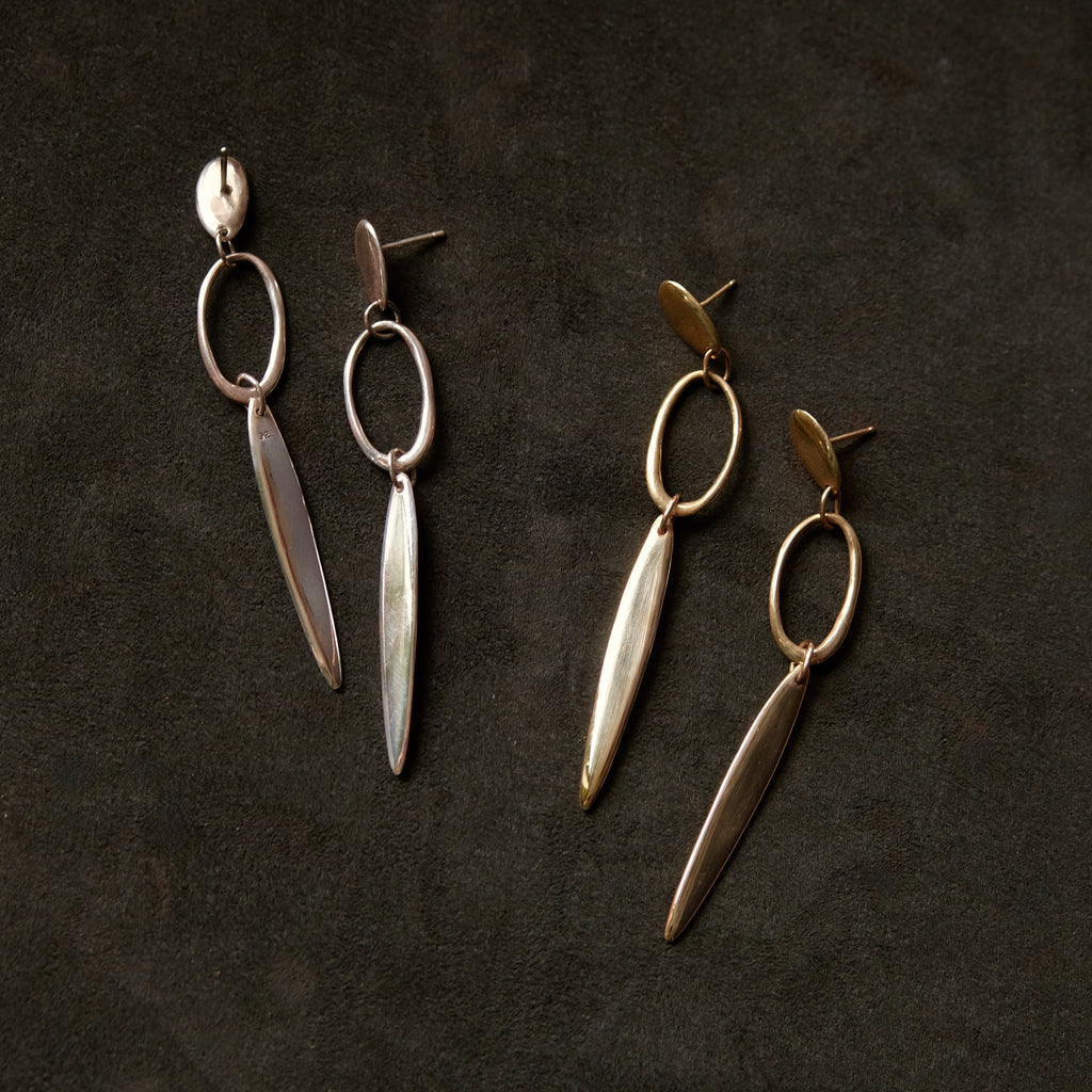 Pebble Loop Blade Dangling Stud Earring