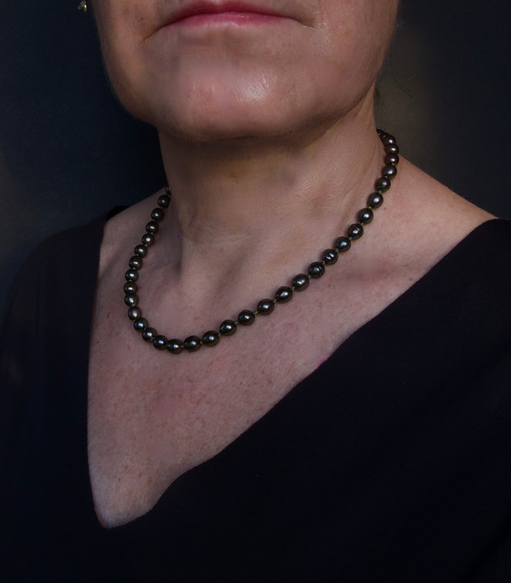 Black Pearl Necklace