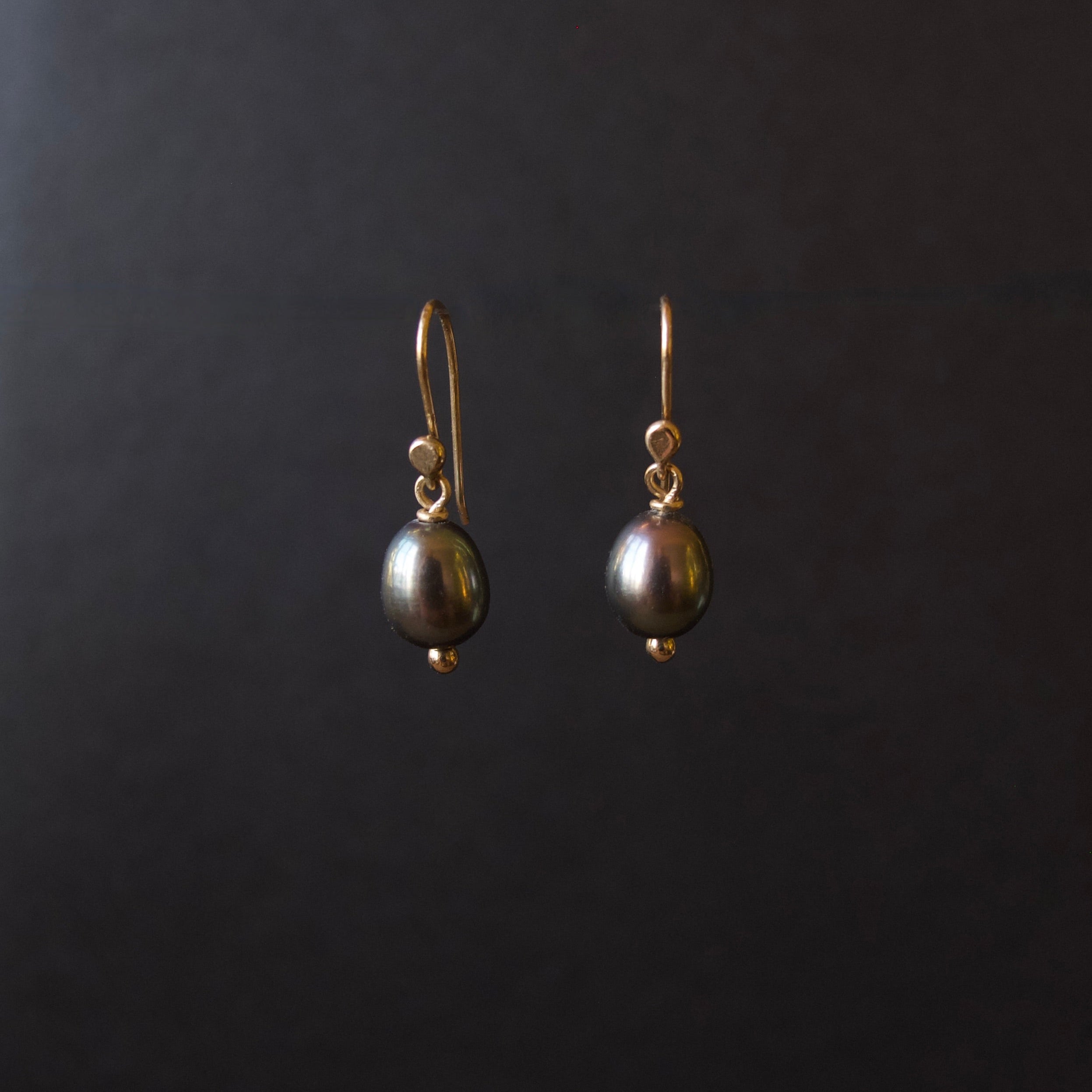 Black Pearl Earrings