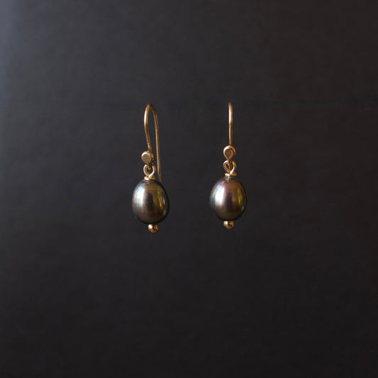 Black Pearl Earrings