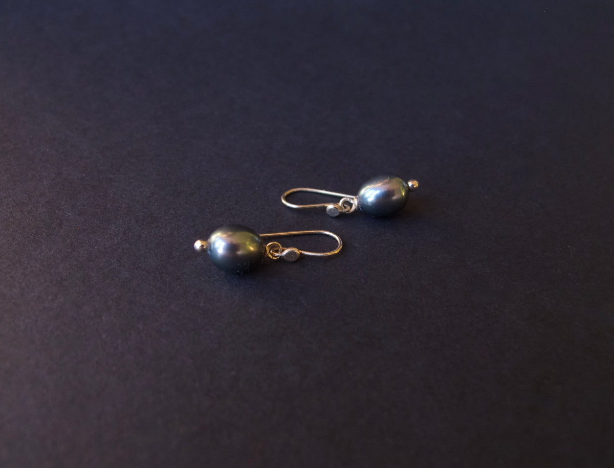 Black Pearl Earrings