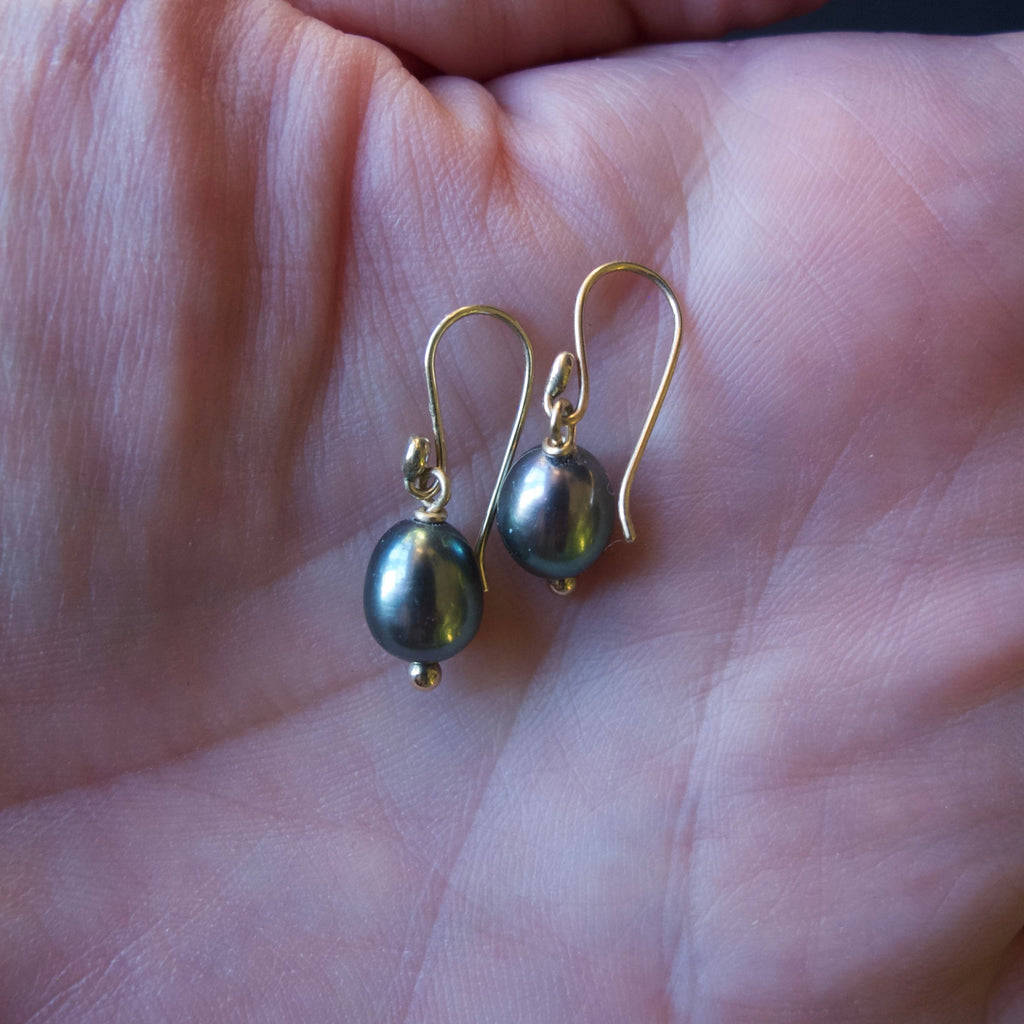 Black Pearl Earrings