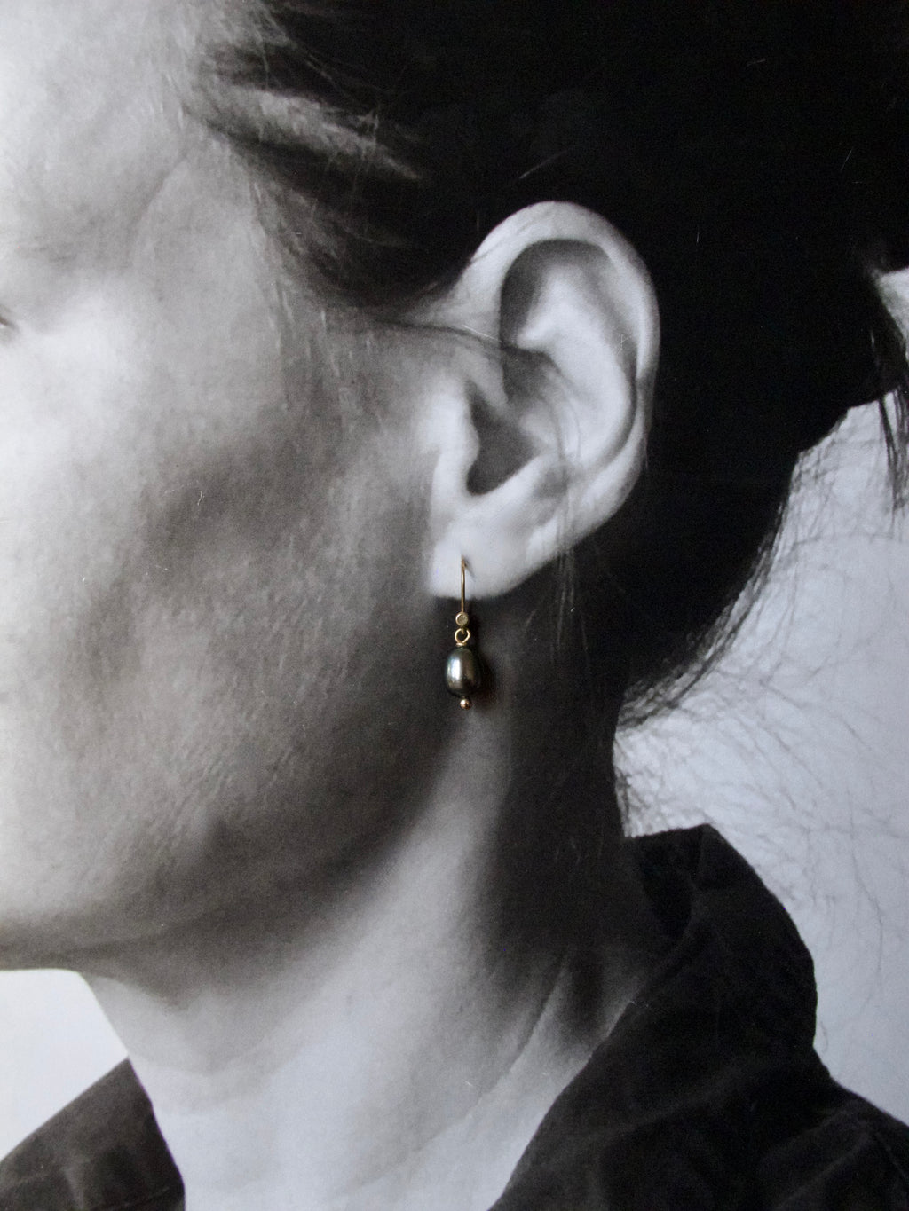 Black Pearl Earrings